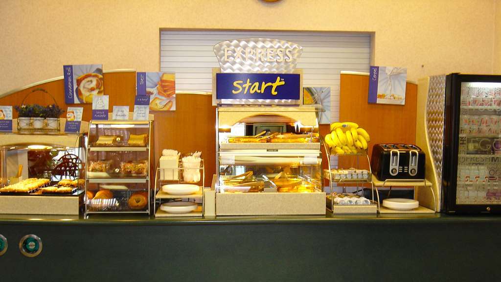 Baymont By Wyndham Marianna Hotel Restaurant photo
