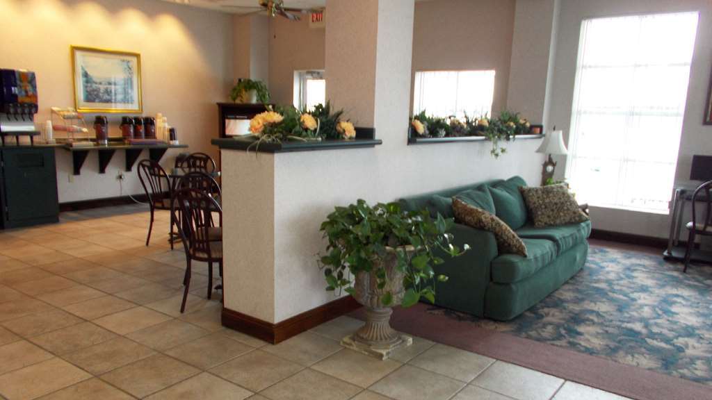 Baymont By Wyndham Marianna Hotel Interior photo
